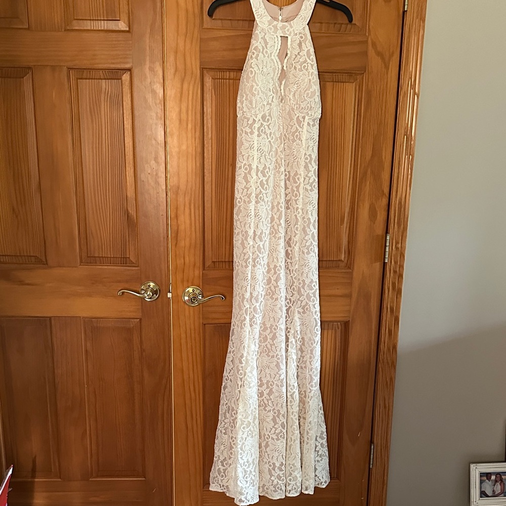 Elegant White Lace Maxi Dress with Halter Neck